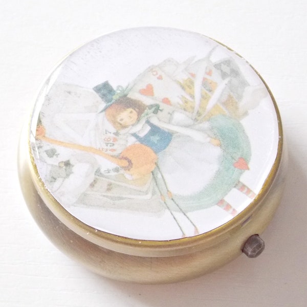 Small Case  -  Pill Box  -  Pill Case  -  Pocket Box - Mint Holder - Alice in Wonderland
