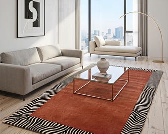 Roestbruin wollen vloerkleed met zebraprint rand | Handgetuft hoogpolig tapijt | Eclectische maximalistische decoratie 8x10, 9x12, 10x14, 12x15