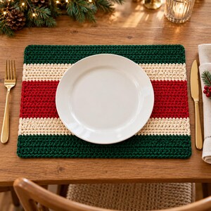 Christmas Placemat Crochet Pattern PDF, Red Green and Cream Striped Table Mat, Rectangular Holiday Dining Decor