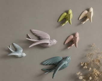 Hirondelle en vol, décoration murale, oiseau en céramique, symbole d'espoir et de liberté, cadeau de pendaison de crémaillère