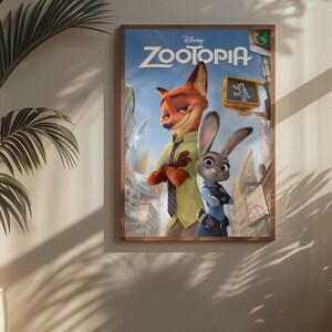 Puede incluir: Un p&oacute;ster enmarcado de la pel&iacute;cula de animaci&oacute;n de Disney "Zootr&oacute;polis" cuelga de una pared. El p&oacute;ster presenta a los personajes Nick Wilde, un zorro, y Judy Hopps, una coneja, frente a un paisaje urbano. El t&iacute;tulo "Zootr&oacute;polis" se muestra en la parte superior.