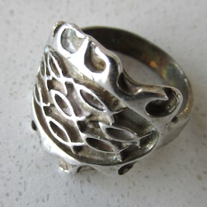 Ring in Sterling Silver with Fishes Design - Vintage - Free Shipping