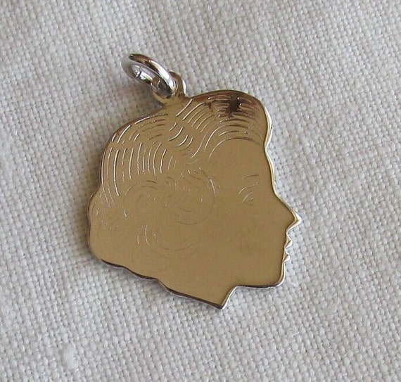 Charm - Girl's Head in Sterling Silver - Vintage - image 1