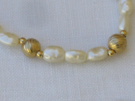 Necklace - Pearls and Gold Beads - Vintage - image 3