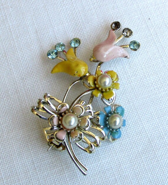 Brooch - Enameled Flower Brooch - Vintage