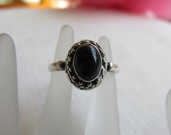 Ring - Sterling Silver Onyx Ring - Vintage