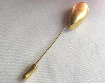 Pin z muszli Trifari - Vintage