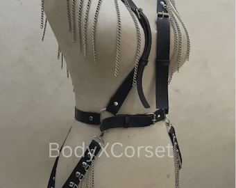 Bralette Arnés Negro de Cuero Sintético con Cadenas | Top Gótico Rave Festival