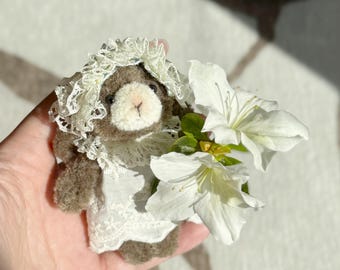 Fuzzy Wire Bunny Plant Holder Desk Buddy Pocket Pal for Gift Funny Desk Decor for Her Chenille Stems Pet Pipe Cleaner tiny Vase