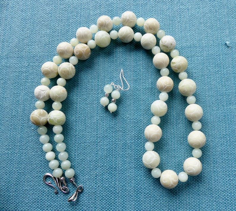 29 Inch Asian Inspired Chunky Light Green Carved Green Jade With Matching Earrings