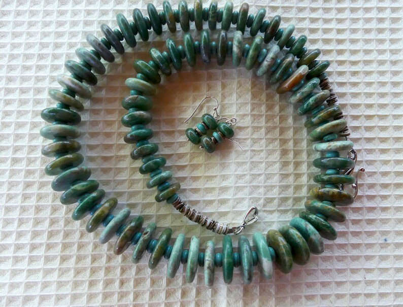 25 Inch Turquoise and Chinese Green Jade with Earrings