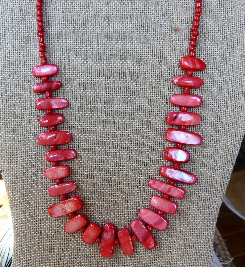 20 Inch Coral Mother of Pearl Shell Stick Bead Necklace with Earrings