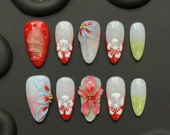 Uñas postizas hechas a mano con diseño de flores tropicales rojas, arte floral 3D para uñas, uñas con diseño de fresas y frutas de verano, uñas postizas vibrantes pintadas a mano para vacaciones.