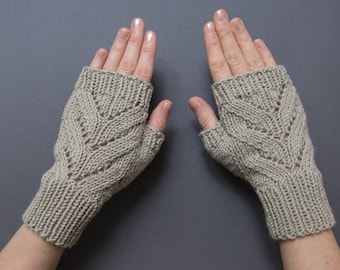 fingerless gloves with autumnal leaves pattern