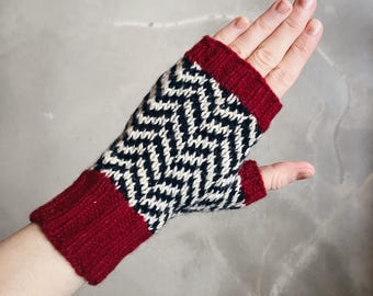 Black Lodge fingerless gloves, chevron pattern, handmade, size S, twin peaks inspired, wool