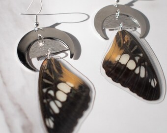 Pendientes Parthenos Sylvia con forma de alas de mariposa: joyería con insectos reales, accesorio ligero y llamativo.