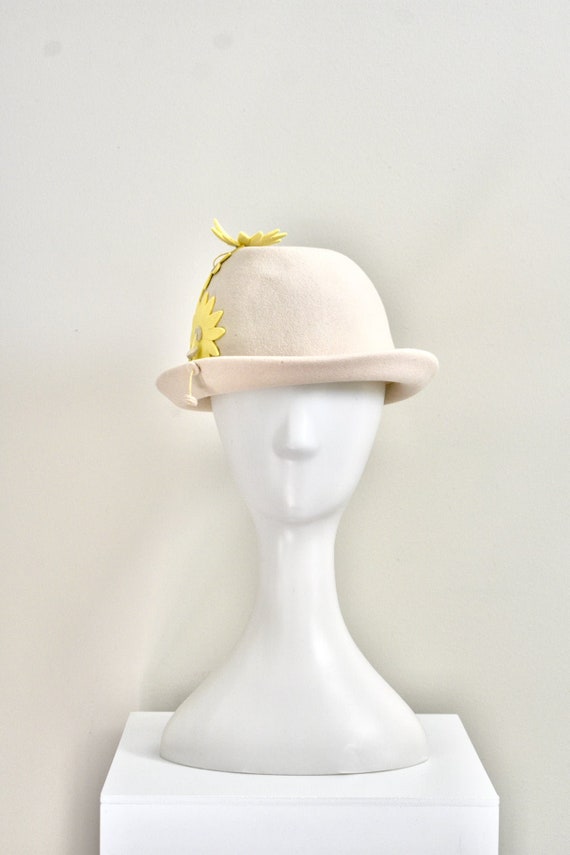 Vintage 1960s Adolfo II Daisy Hat