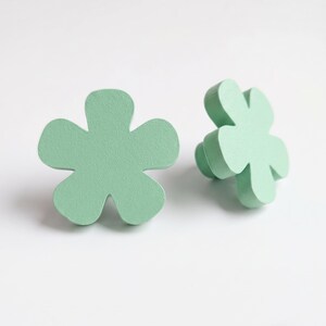Green Clover Cabinet Knob, Flower Drawer Pull, Kids Room Decor