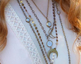 DIANA MOONLITE PENDANT