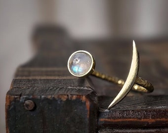 MOONSHADOW RING /// moonstone, amethyst, labradorite or turquoise moon ring