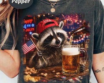 Camiseta divertida de mapache con colores de cerveza Comfort Colors, camiseta gráfica patriótica de mapache de EE. UU., camiseta de mapache borracho, camiseta de animal fiestero del 4 de julio