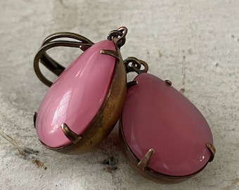 Pink Earrings Vintage Pink Moonstone Earrings Pink Opaque Earrings Rose Teardrop Earrings Mauve Dangle And Drop Earrings Gift For Her