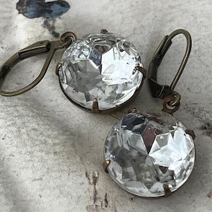 Vintage Crystal Rhinestone Dangle Earrings: Antique Brass Setting