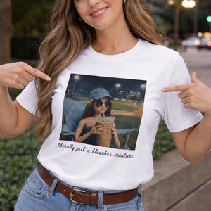 Puede incluir: Un juego de tres tazas de cerámica con un acabado mate moteado. Las tazas son de color crema, gris claro y gris oscuro. Cada taza tiene un diseño simple y minimalista y un asa redondeada.