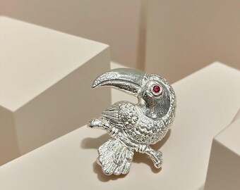 Vivid Hand Carved Toucan Brooch Solid 925 Sterling Silver Pin