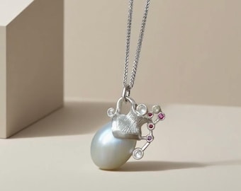 Handcrafted Aquarius Pearl Pendant | Minimalist Star Sign Silver Jewelry