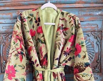 Incantevole cappotto in velluto verde muschio