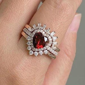 Heart Ruby Engagement Ring Set Rose Gold Halo Bridal Set Vintage Red Gemstone Ring Baguette Curved Wedding Band Unique Anniversary Gift