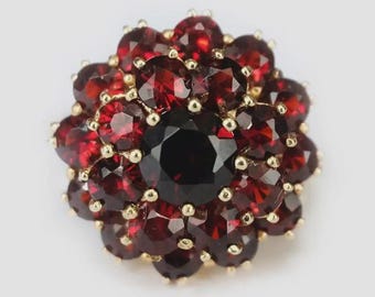 Vintage Bohemian Garnet Cluster Ring, Antique Pyrope Garnet Flower Ring, Solid Gold Multi Stone Statement Ring, Cocktail Ring, Gift for Her