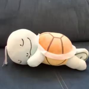 赤ちゃんカメのぬいぐるみ | 吊り下げループ付きの柔らかい眠っているカメのぬいぐるみ