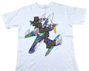 Vintage 80s Pink Floyd "A Momentary Lapse of Reason" world tour t-shirt.