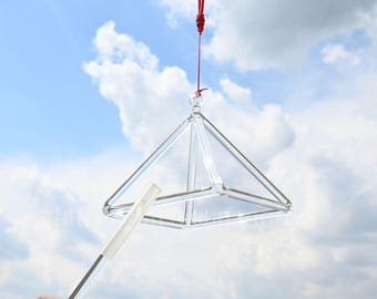 Zangpiramide van helder kwartskristal: meditatie, yoga, geluidsoefening (inclusief hamer)