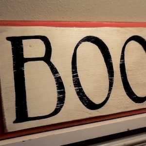 BOO sign/rustic sign/vintage style sign/hand painted sign/Halloween decor/entryway sign/wooden sign/Halloween sign/farmhouse style