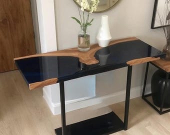 Tavolo consolle in resina epossidica nera fatto a mano / Tavolo River con bordo vivo