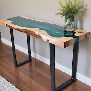 Handgemaakte live-edge walnoothouten consoletafel: oceaanblauwe epoxyrivier