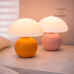 Lámpara de seta vintage / Lámpara de noche retro con forma de cúpula, base de resina, pantalla acrílica.