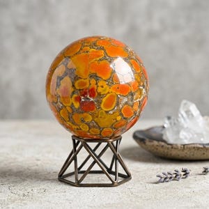 Esfera grande de jaspe cobra real, bola de cristal orbicular pulida, soporte de madera (100 mm)