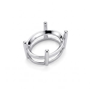 Colgante de plata de ley 925 maciza con montura semiesférica ovalada. Montura pre-ranurada de 7 x 5 mm a 18 x 24 mm para engaste de garras de gema ovalada facetada.