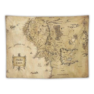 Middle Earth Map Tapestry, Vintage Wall Hanging, Retro Fantasy World Map Decor for Bedroom Man Cave Game Room