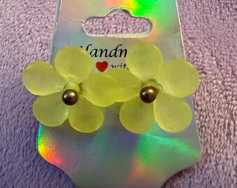 Yellow daisy earrings with faux pearl centers