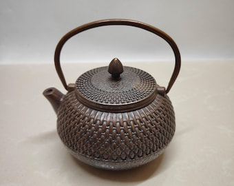 Handmade Bronze Teapot – Woven Texture, Asian Tea Ceremony Kettle