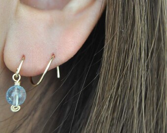 Doppelspirale / Natural Blue Topaz - Doppelpiercing, zwei Loch Ohrringe, AAA Qualität Blautopas, 14k gold filled, massives Sterling Silber