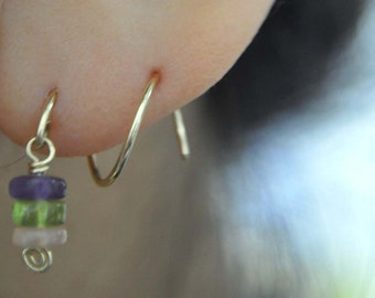 Doppelspirale / Multi Edelstein - Pfirsich Mondstein/Peridot/Amethyst, Doppelpiercing, Doppelloch Ohrring, Edelstein Piercing, 14k gold filled