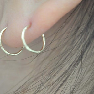 Hammered Gold Filled Cartilage Hoop, tiny hoop earring, septum ring, tragus hoop, helix piercing, daith hoop, cartilage piercing,silver,gold image 8