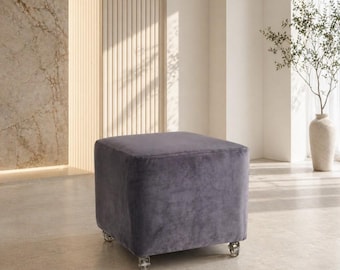 Pouf compatto con ruote: pratico, elegante e personalizzabile.