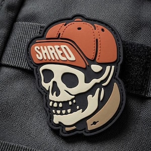 Shred Skull 3D PVC Patch Skater Streetwear Morale Badge Funny Baseball Cap Skull Rubber Emblem Sew On Novelty Applique for Gear